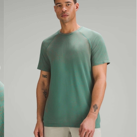 Lululemon Metal Vent Short Sleeve Tee Shirt Green W/ Orange Dots Men’s Size Lg - Picture 2 of 7